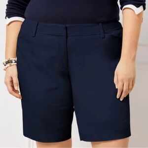 Talbots Women 20WP Navy Blue Elastic Waist Mid Rise 9” Chino Perfect Shorts